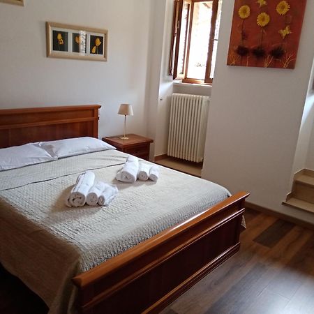 La Dimora Di Pietra Apartman Gubbio Kültér fotó