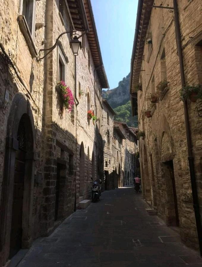 La Dimora Di Pietra Apartman Gubbio Kültér fotó