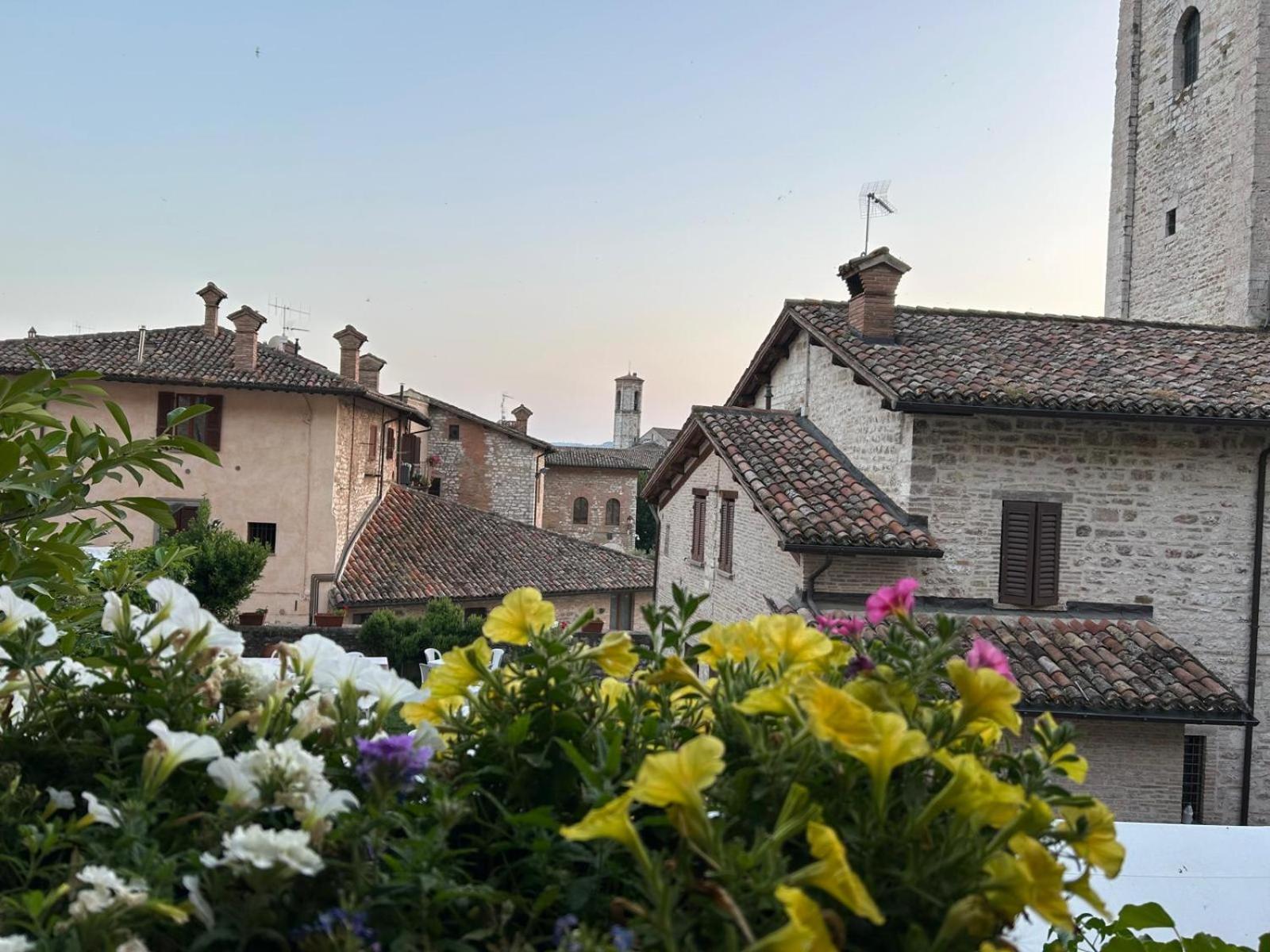 La Dimora Di Pietra Apartman Gubbio Kültér fotó
